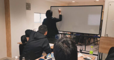 都合が合うタイミングがあれば対面でもミーティングをしています。